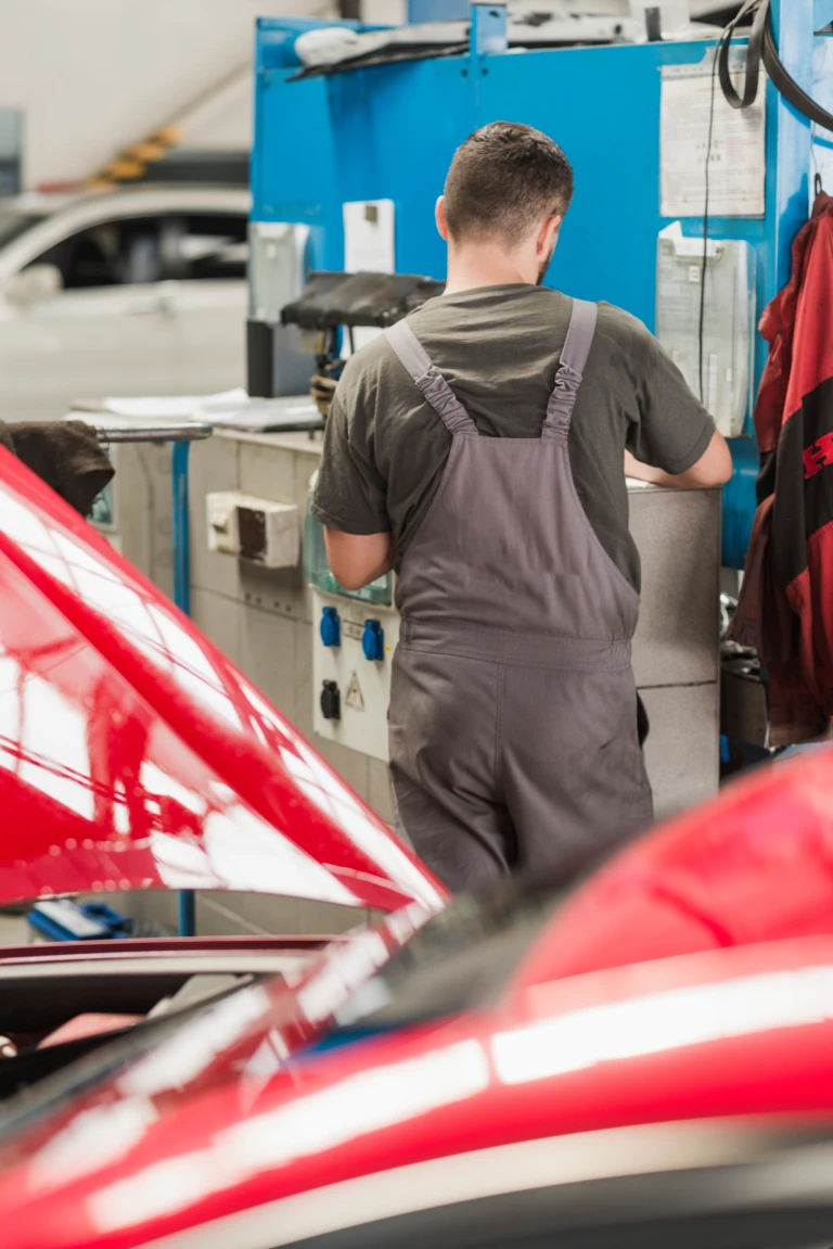 modern-automobile-mechanic-composition