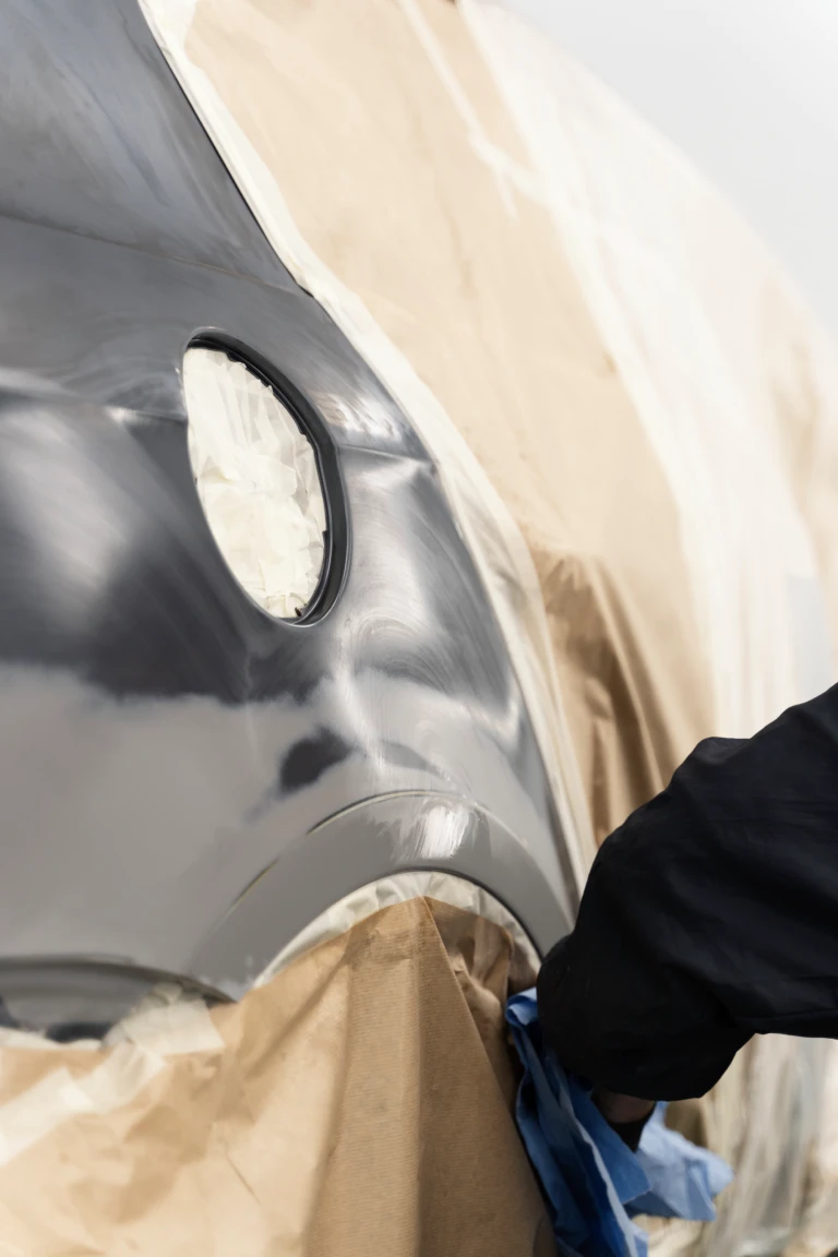 service-worker-painting-car-auto-service